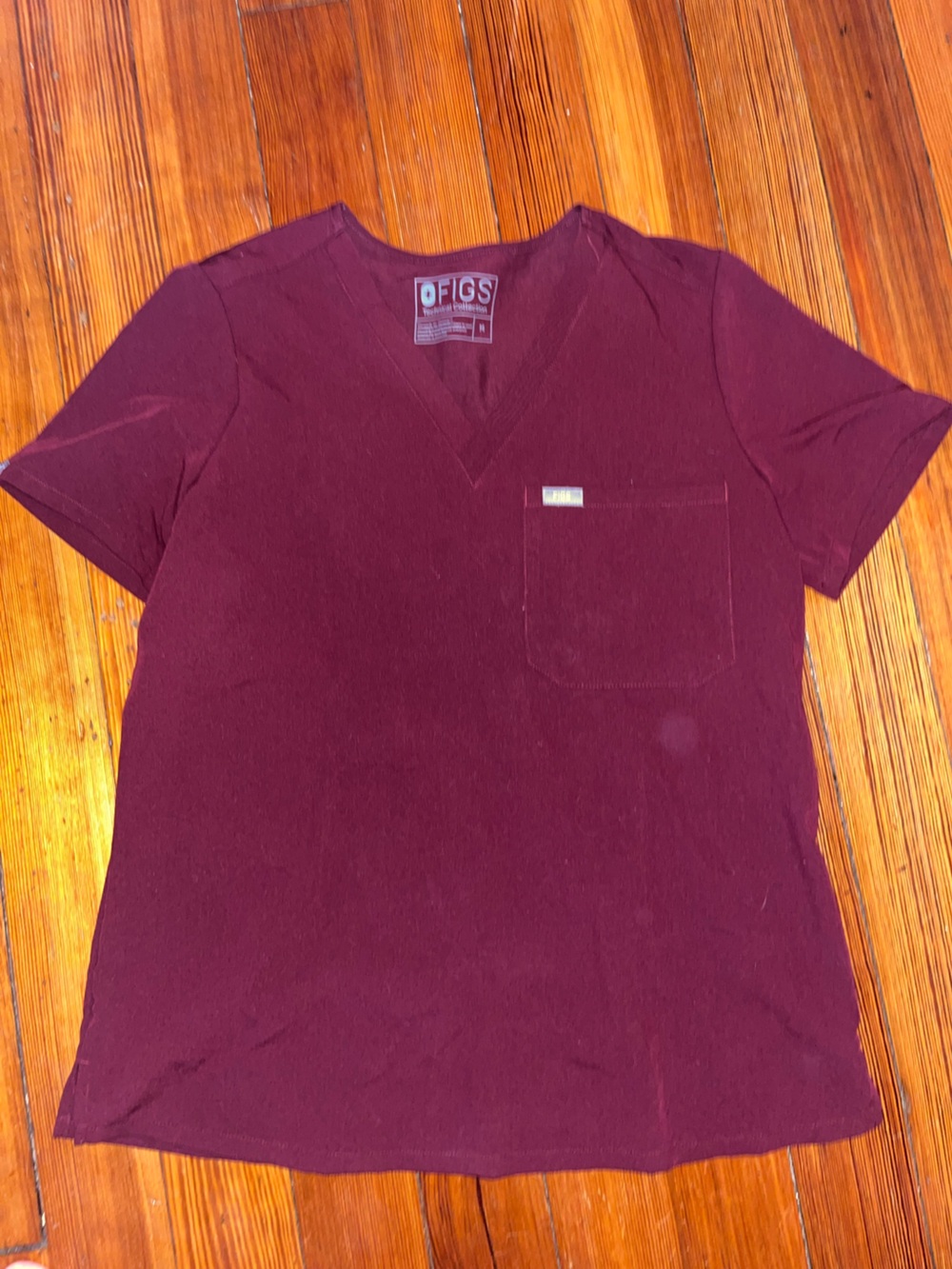 FIGS maroon burgundy medium scrub top limited edition